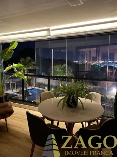 Apartamento Edifício Cosmopolitan R$ 900 mil