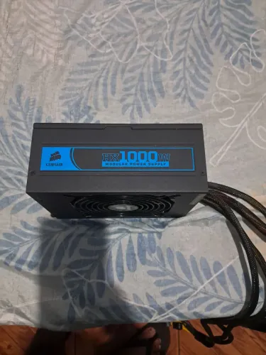 Vendo essa fonte de 1000w por 700 reais (ou troco por uma placa de video de 8gb