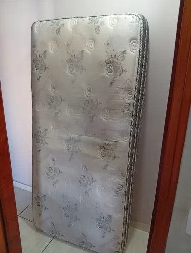 Colchão solteiro bamboo com mola e espuma d28