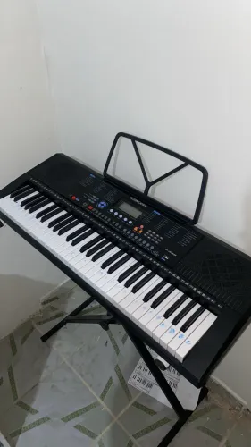 Teclado com Pedestal