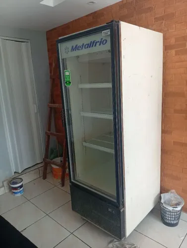 Cervejeira metal frio extra 