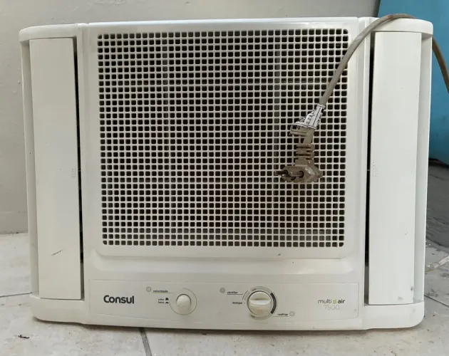 Vende-se ar condicionado de janela frio 7500BTUS