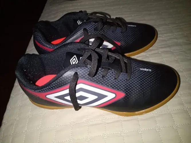 Chuteira Futsal umbro - masculino