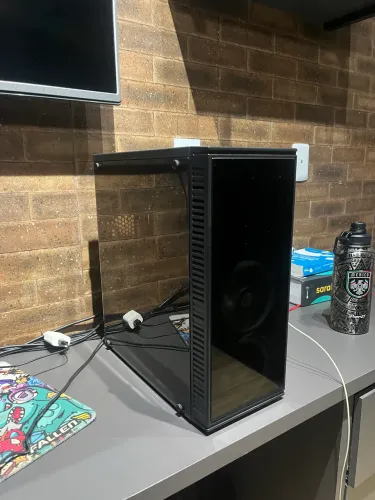 PC Gamer i3-10100F + GTX 1050 Ti 4GB + 8GB RAM + SSD 240GB
