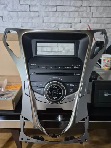 Som Infinity Original New Azera + Moldura nunca usado. Trocado na concessionária