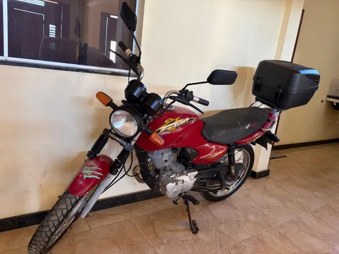 Honda CG 150 Titan KS 2002 - Econômica e Conservada