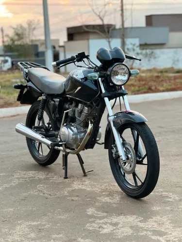 Vende-se titan ks 150 ano 2007 valor 8500
