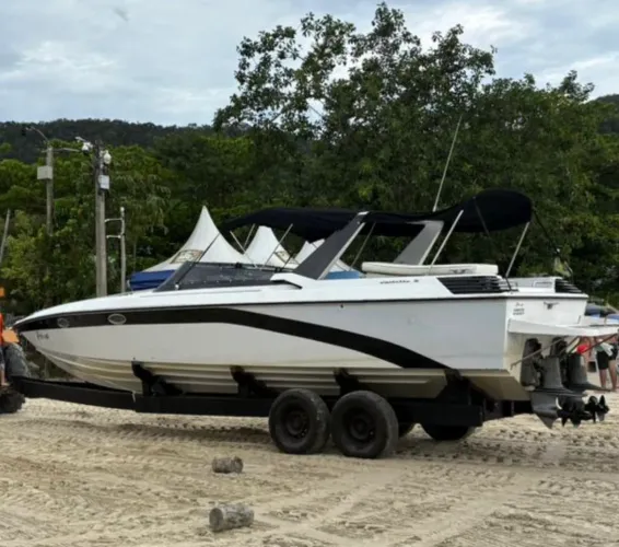 Cigarret 36 revisada - 2 motores volvo penta aquad 41.