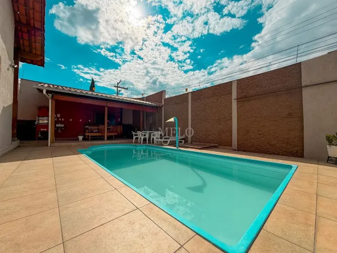 Casa à Venda no Santa Amélia por R$1.800.000.
