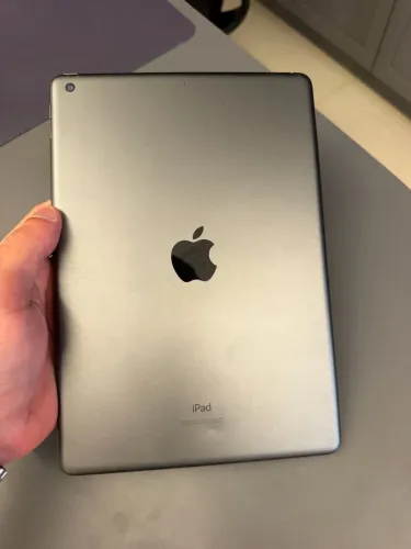 iPad 9ª Geração 10.2" Cinza Espacial | Comprado zero, pouquíssimo uso