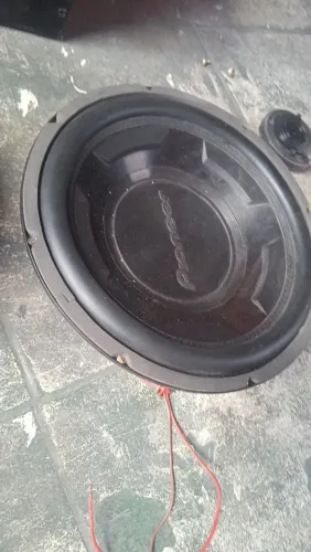 Pioone cara preta e caixa de 12