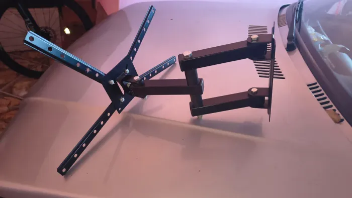 Suporte de tv articulado semi novo