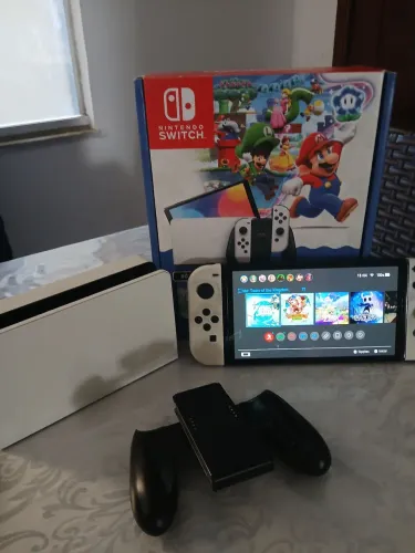 Nintendo Switch Oled + 7 jogos