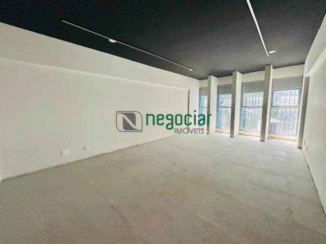 3 salas comerciais no Centro de Betim MG