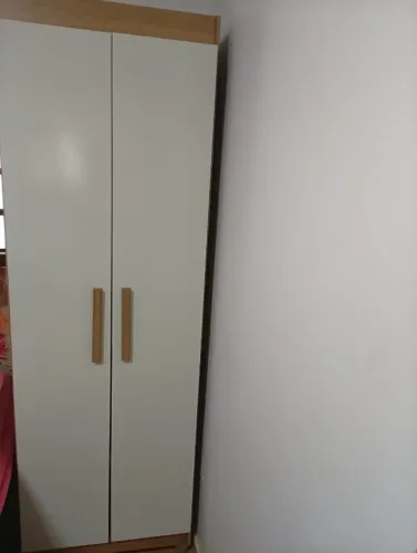 Guarda roupa multiuso