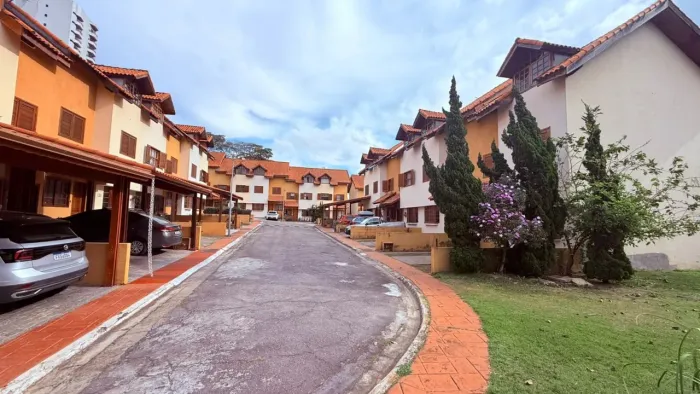 Casa em condomínio Vila Conde Guarulhos 127mts 4dorm 1suíte 2vagas - Vila Rosalia