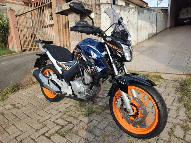 CB 250 Twister edição especial 