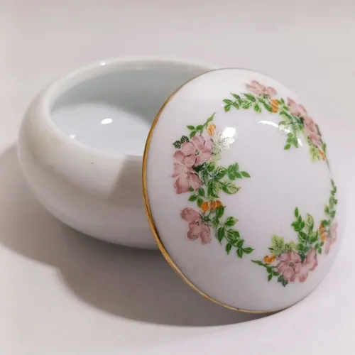 Porta Jóia Lindíssimo em Porcelana com Detalhe Dourado e Flores 9x6