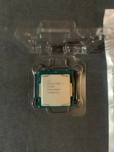 Processador Intel Core i3 8100 (8a Gen 3.60GHz) + Pasta Térmica