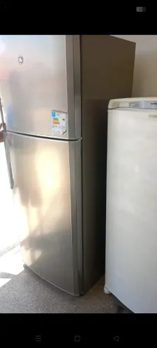 Geladeira semi nova ge 600 litros frofre gelo seco platileiras de vidro acessórios de acr