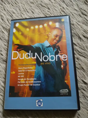 Lote de DVDs diversos.