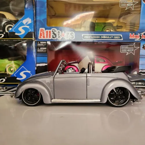 Fusca Miniatura Maisto GRidez VBugz 1951 Volkswagen VW Beetle Cabriolet