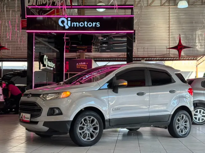 Ford Ecosport Freestyle 1.6 16V Flex 5P 2013
