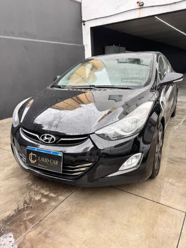 Hyundai Elantra GLS 1.8 16V Aut. 2012