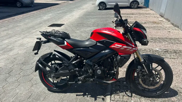 Bajaj Dominar 200 2024