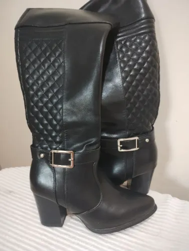 Bota de cano alto