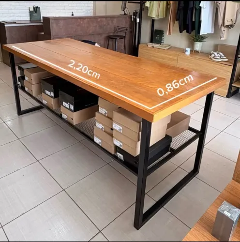 MESA DE MADEIRA DE LEI