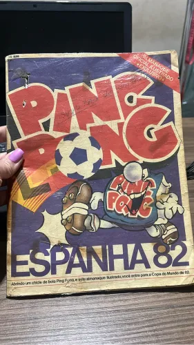 Álbum Copa do Mundo 1982 completo e conservado