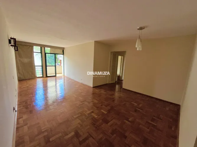 Apartamento 03 quartos com ótima localização