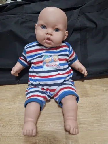 Bebê de brinquedo realista
