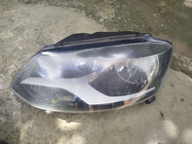 VENDO PAR DE FARÓIS - VW FOX / SPACEFOX 2013