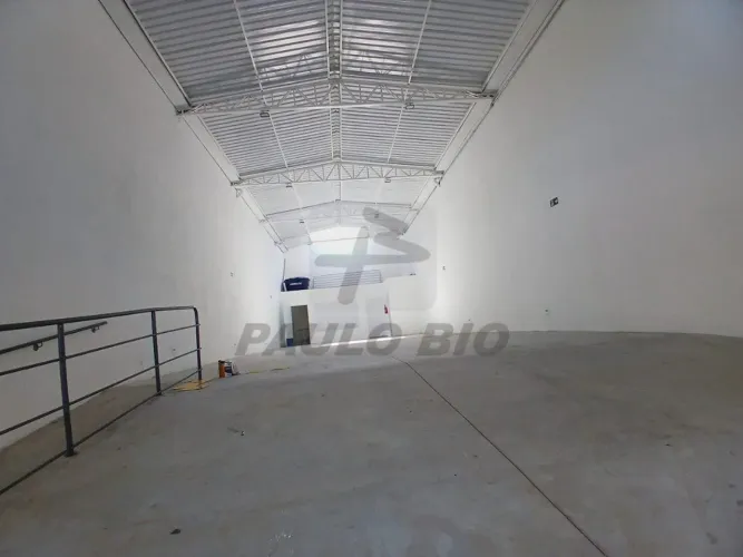 Galpão Comercial para alugar no Bairro Cerâmica em São Caetano Do Sul - SP.