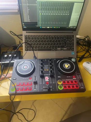 Controladora Pioneer DDJ-200 + Capa e cabo