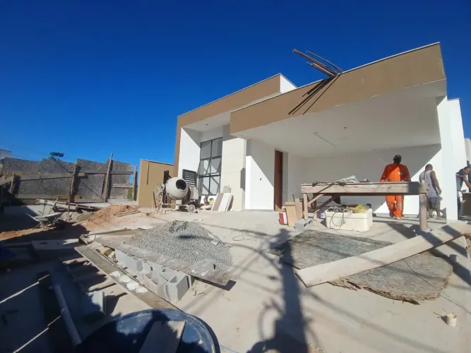 Casa linear de alto padrão | Viverde 1 | Obra-prima com piscina & sauna!