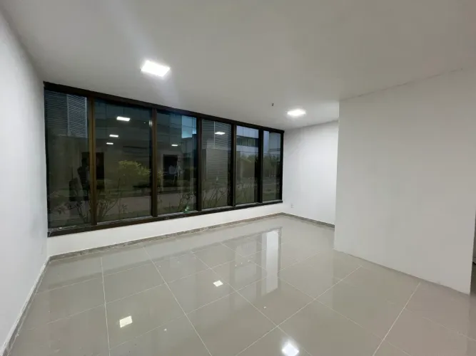 Sala Comercial no Hangar Business, 41m², Térreo, 1 Vaga, Oportunidade