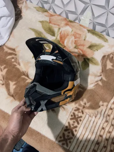 Capacete fox v1