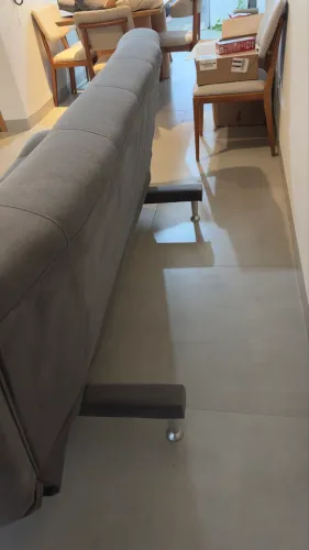 Vendo sofá cama decorativo.