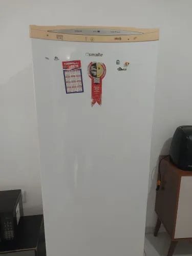 Geladeira Esmaltec ER34 (SUPER conservada)