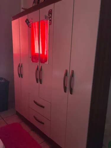 vende-se guarda roupa 