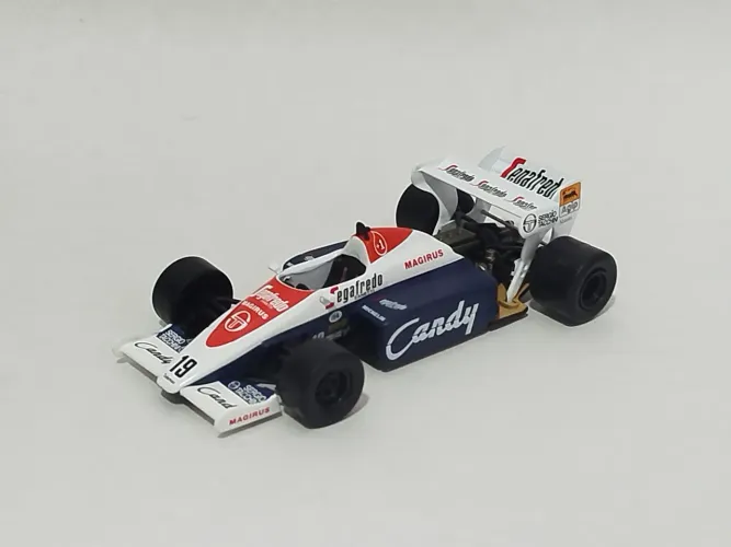 Miniatura Formula 1 - Toleman Hart TG184 - Ayrton Senna - 1/43 -Luppa (LOOSE)