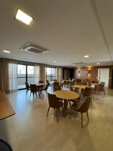 Maravilhoso Sol da Manhã, e Beleza em um só Apartamento de 02 Quartos 01 suite - Praia da 