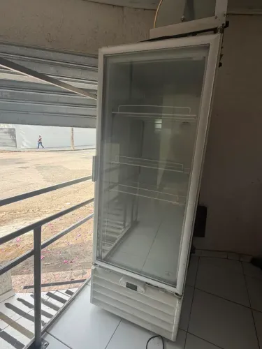 Geladeira expositora