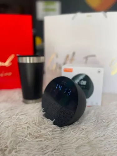 Copo térmico com caixa de som Bluetooth 