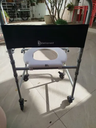 Cadeira de banho dellamed
