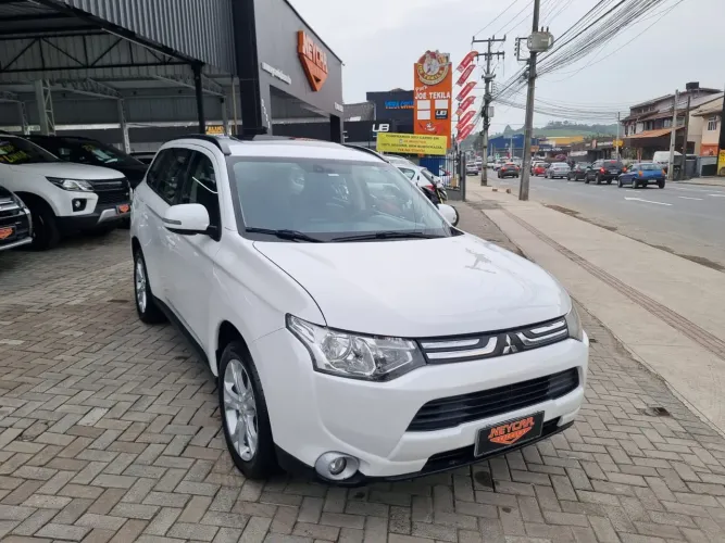Mitsubishi Outlander 2.0 16V 160cv Aut. 2015