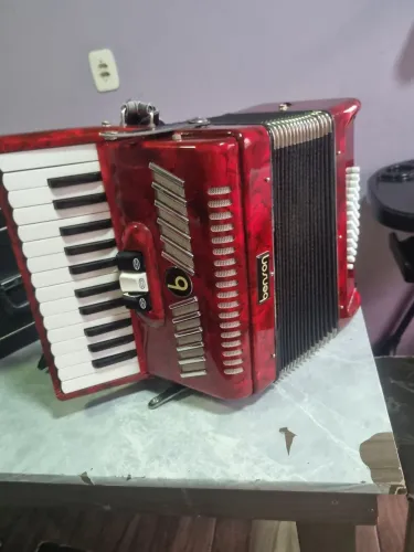 Acordeon Benson 48 Baixos BAC48-3PBK Vermelho Perolado